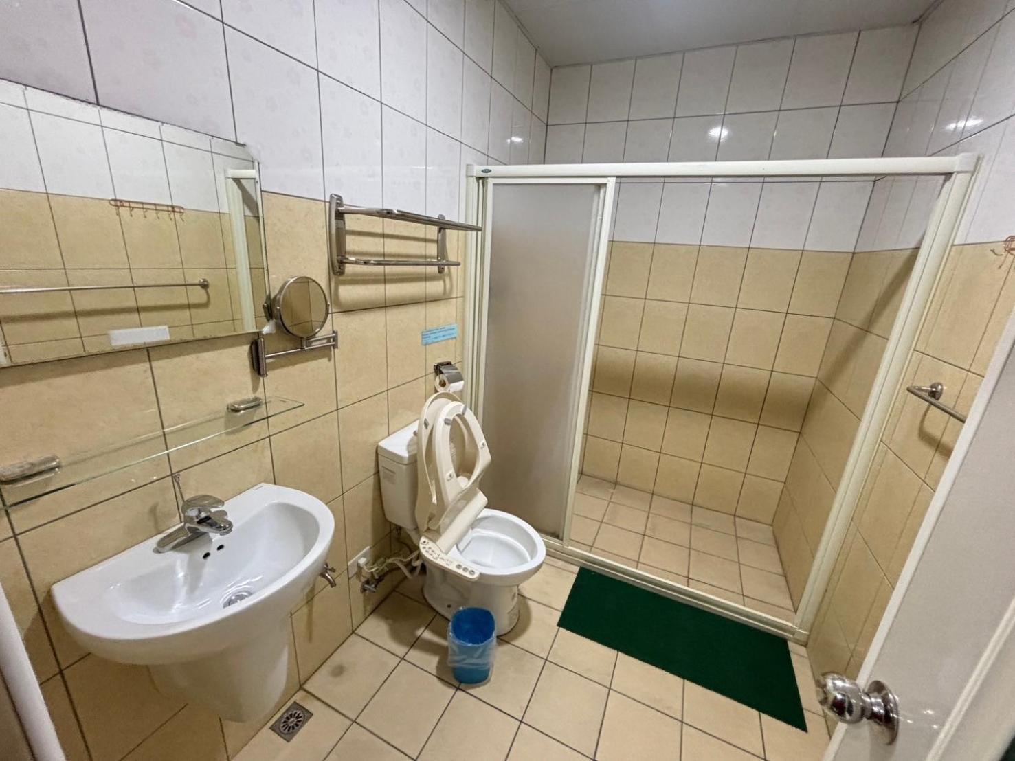 Luyu Homestay Lukang Exteriör bild